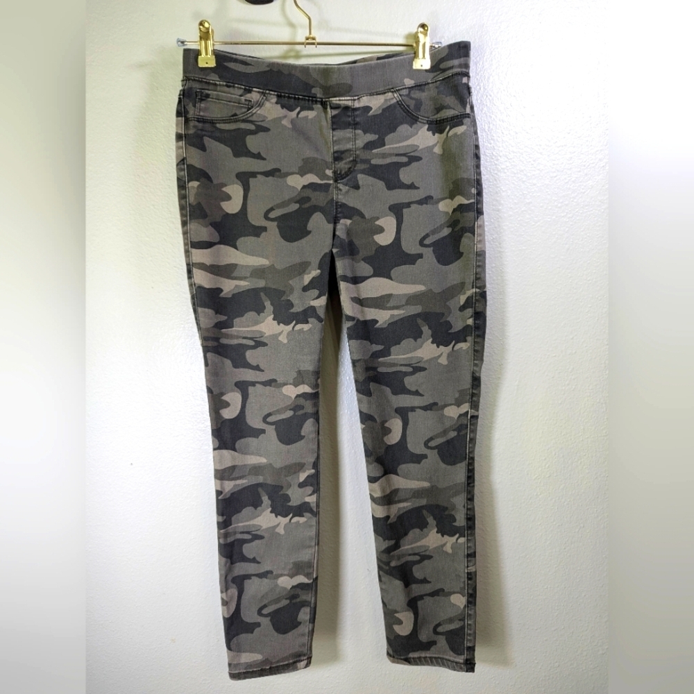 Sound/Style platinum stretch with slimming technology size M camo pants